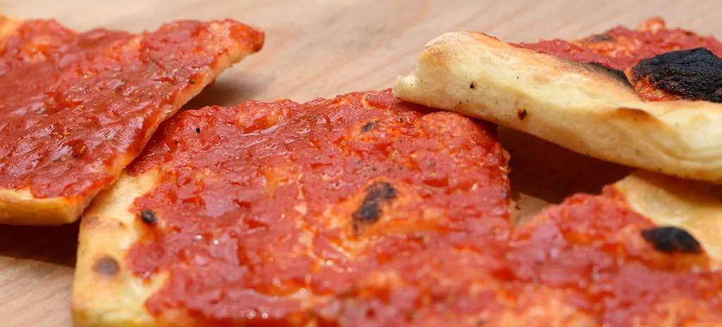 come fare la pizza ETR 1408 - Come fare la pizza a casa: ricetta, video e consigli per farla croccante