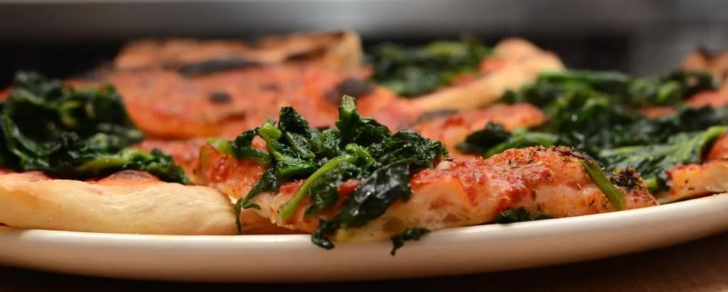 come fare la pizza ETR 1435 - Come fare la pizza a casa: ricetta, video e consigli per farla croccante