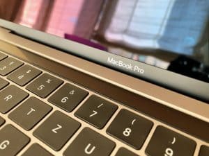 IMG 5890 300x225 - I migliori siti dove comprare macbook ricondizionati