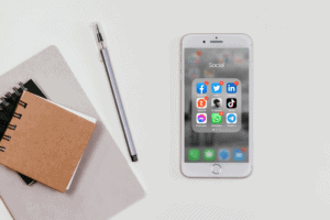 cloubhouse 300x200 - pensando.it - tecnologia, marketing e tante idee per il web